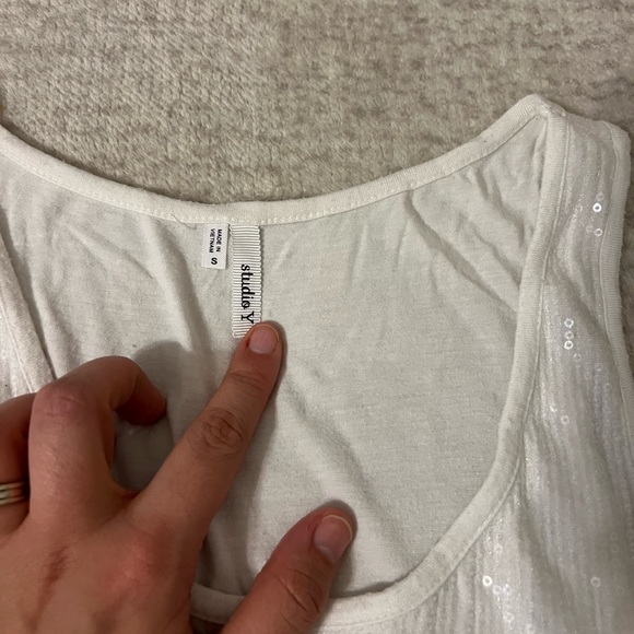 Maurice’s sequinced white tank top - Picture 2 of 2